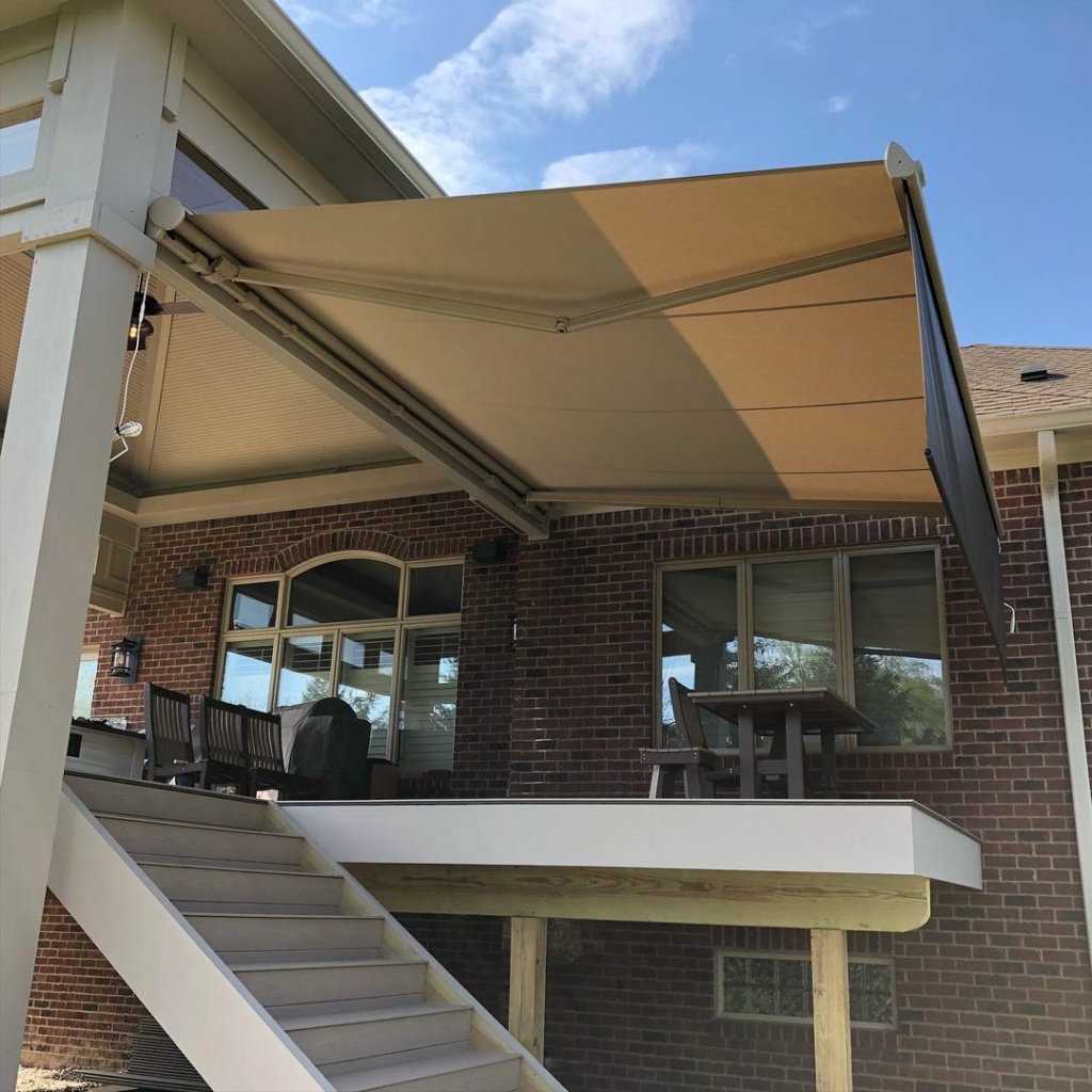 Retractable Awnings with Drop Screen